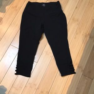 Tek gear drytek workout capris medium